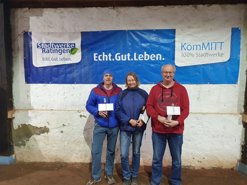 v.l.n.r.: Daniel Casado (Gesamtsieger), Gabi Hahnemann (3. Platz) und Bernd Reimers (2. Platz)